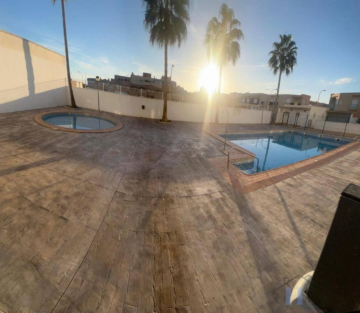 APARTAMENTO ALTO EN ALMERíA,EL EJIDO