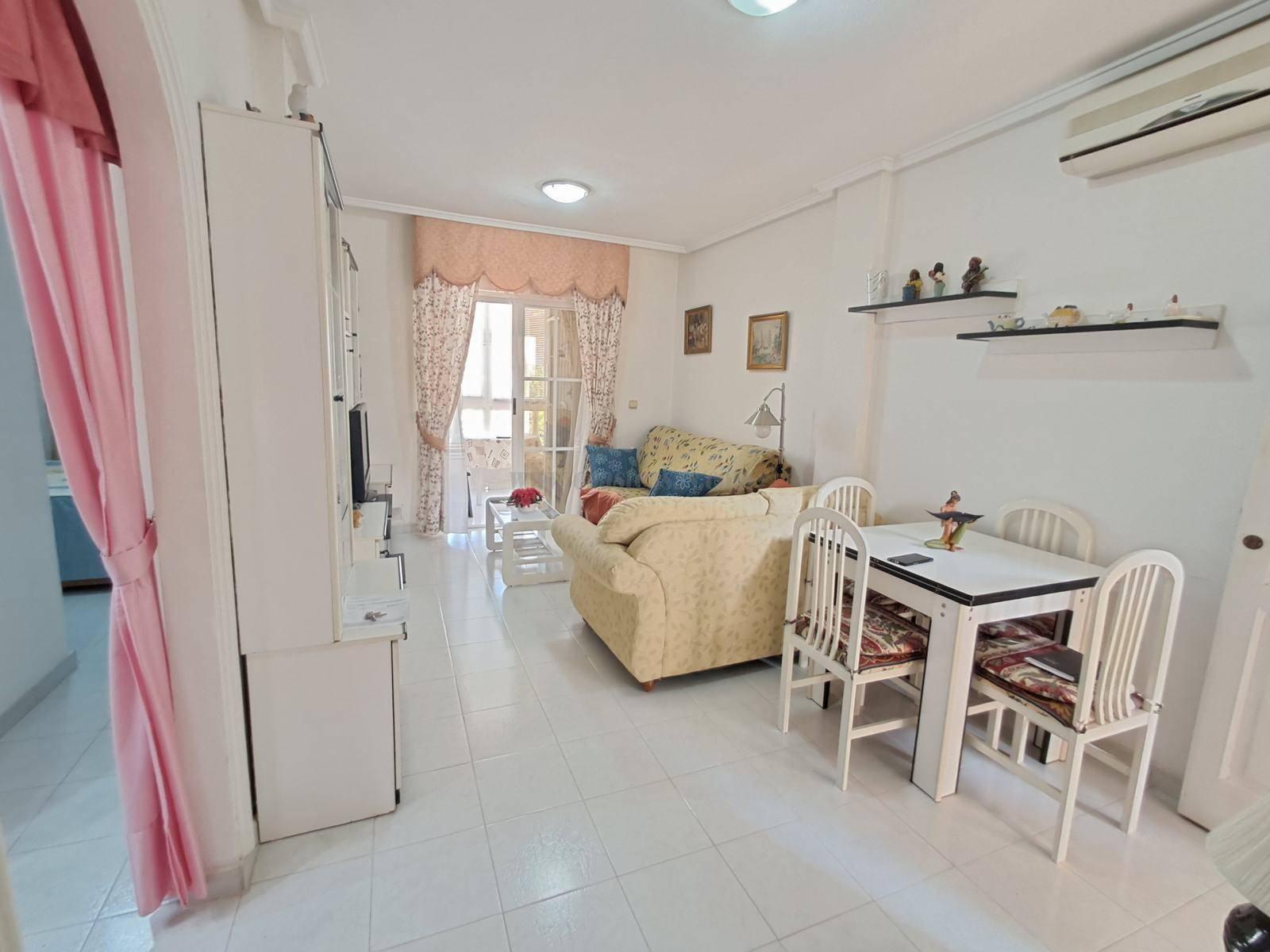 APARTAMENTO  EN ALICANTE,TORREVIEJA