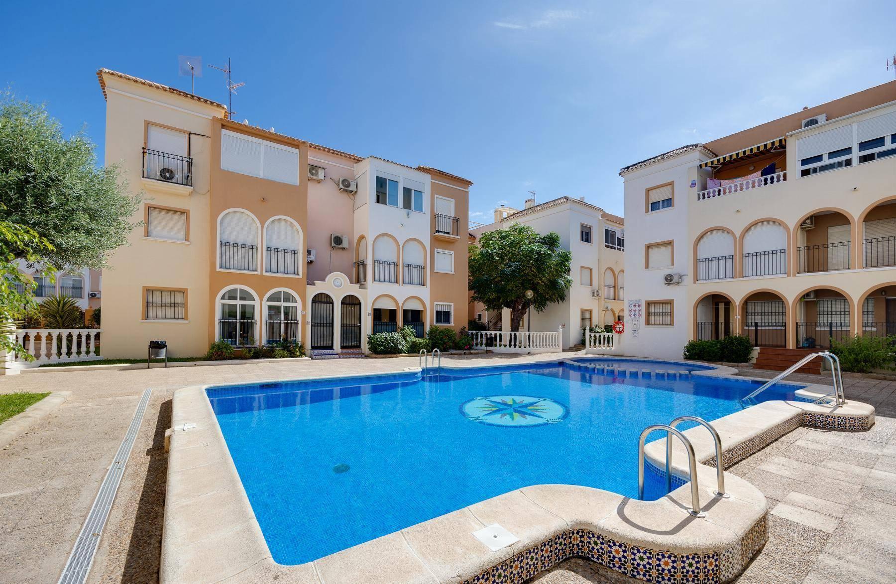 BUNGALOW ALTO EN ALICANTE,TORREVIEJA