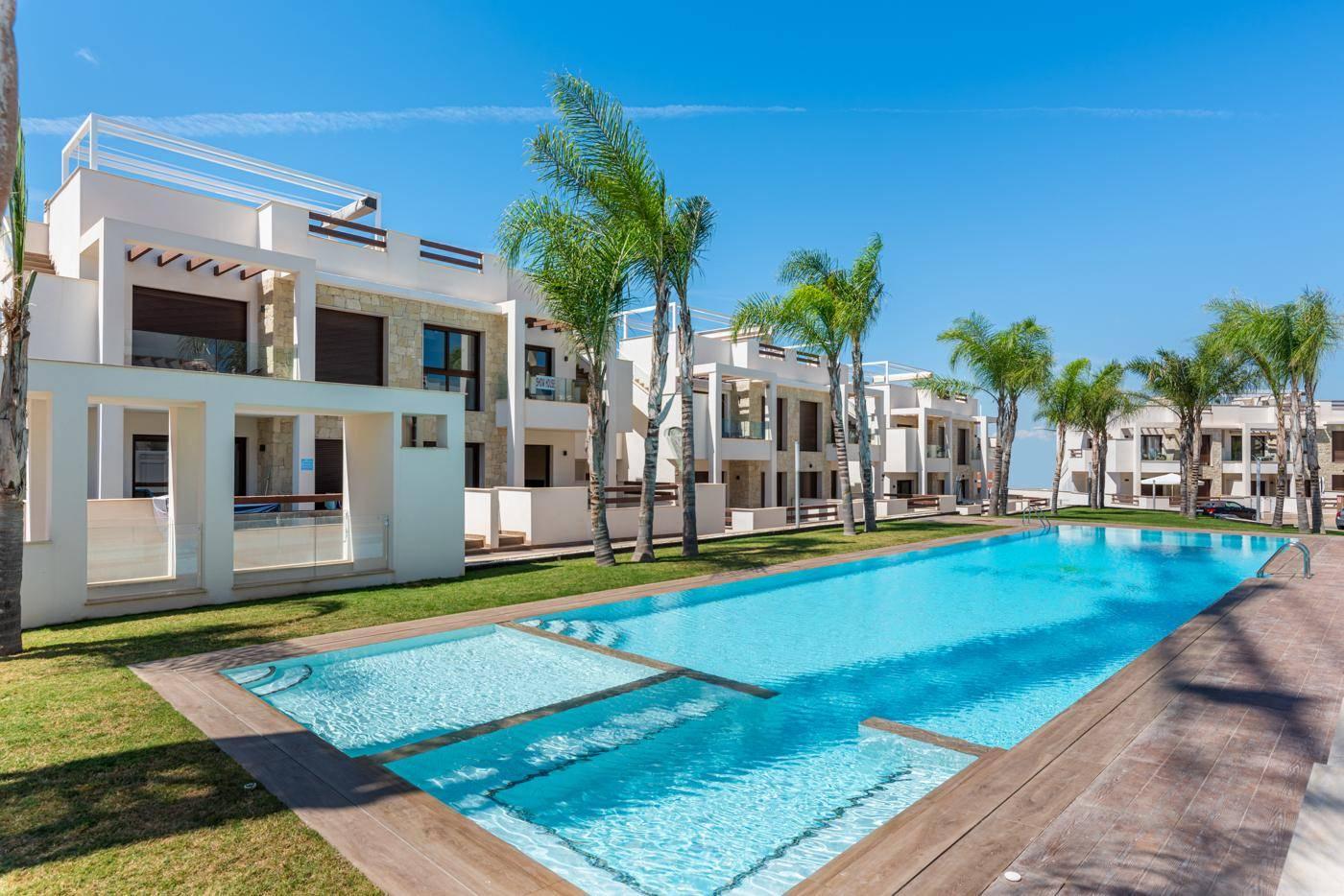 BUNGALOW BAJO EN ALICANTE,TORREVIEJA
