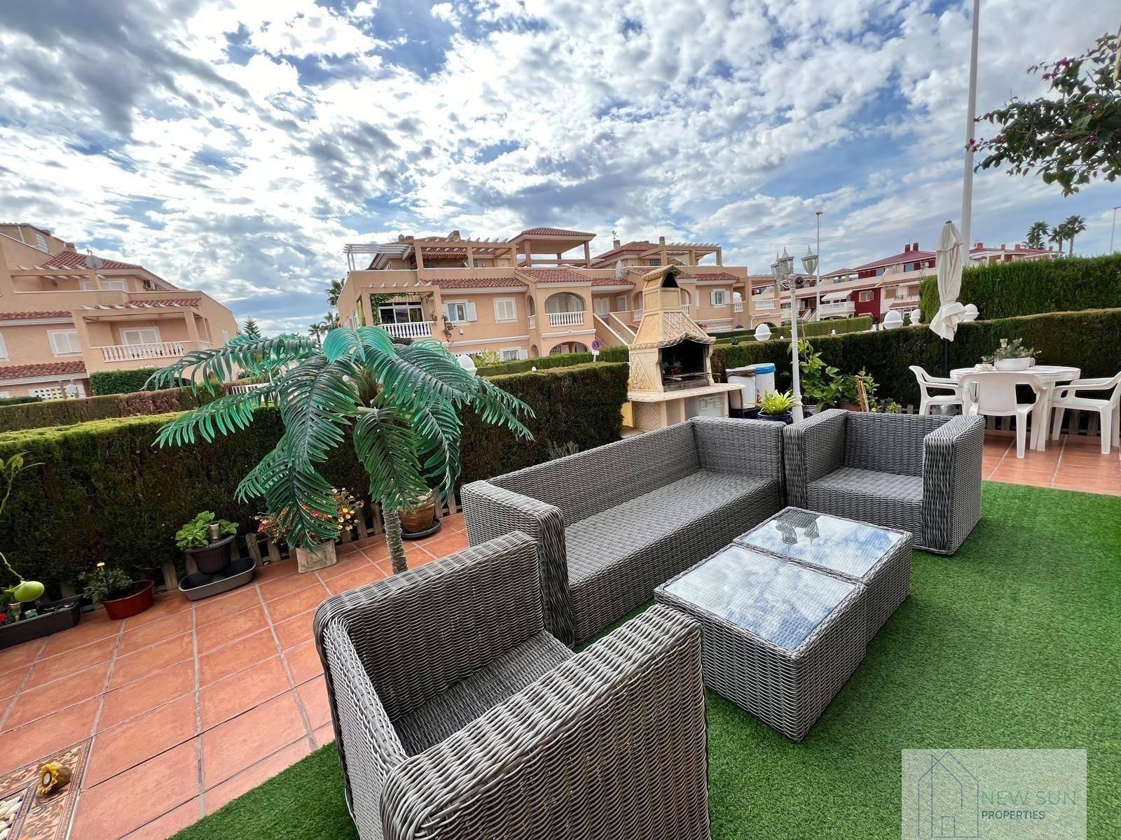 BUNGALOW  EN ALICANTE,ORIHUELA COSTA