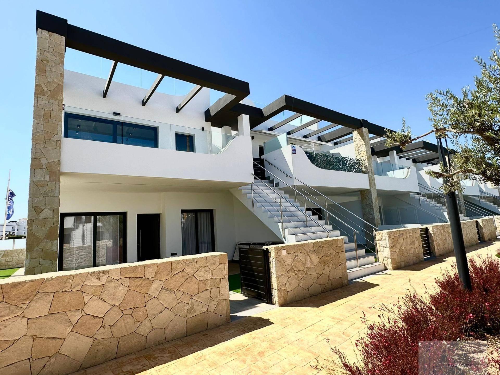 BUNGALOW  EN ALICANTE,PILAR DE LA HORADADA