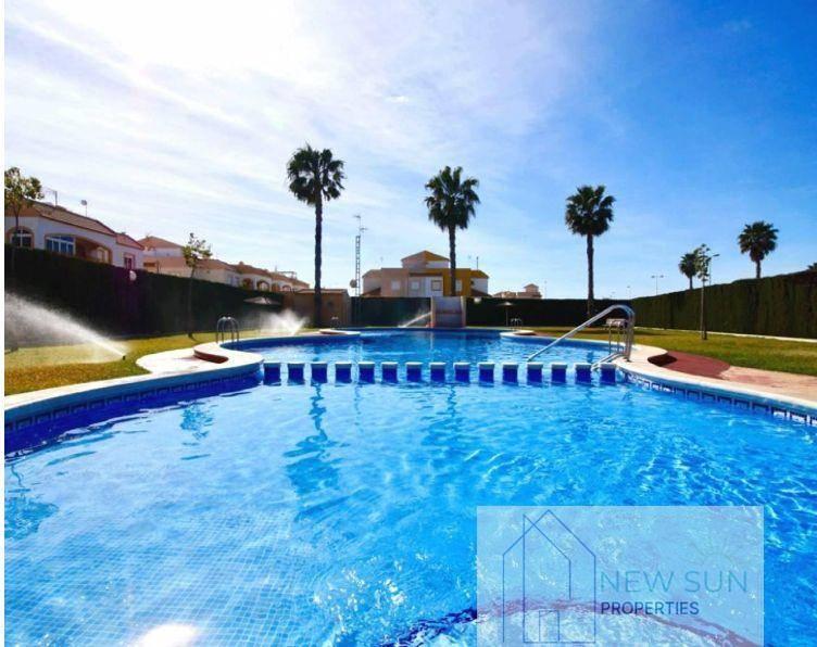 BUNGALOW  EN ALICANTE,TORREVIEJA