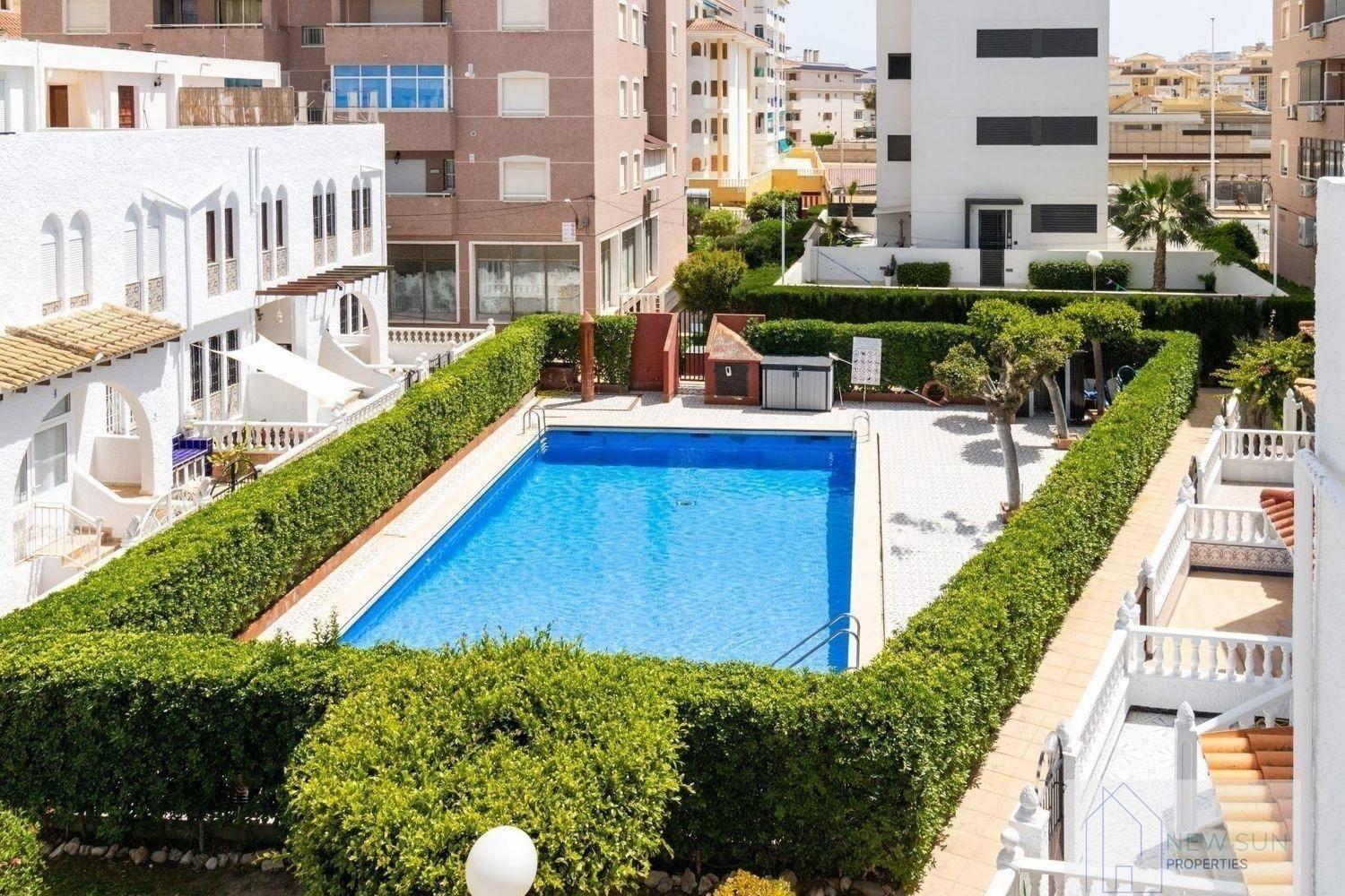 BUNGALOW  EN ALICANTE,TORREVIEJA