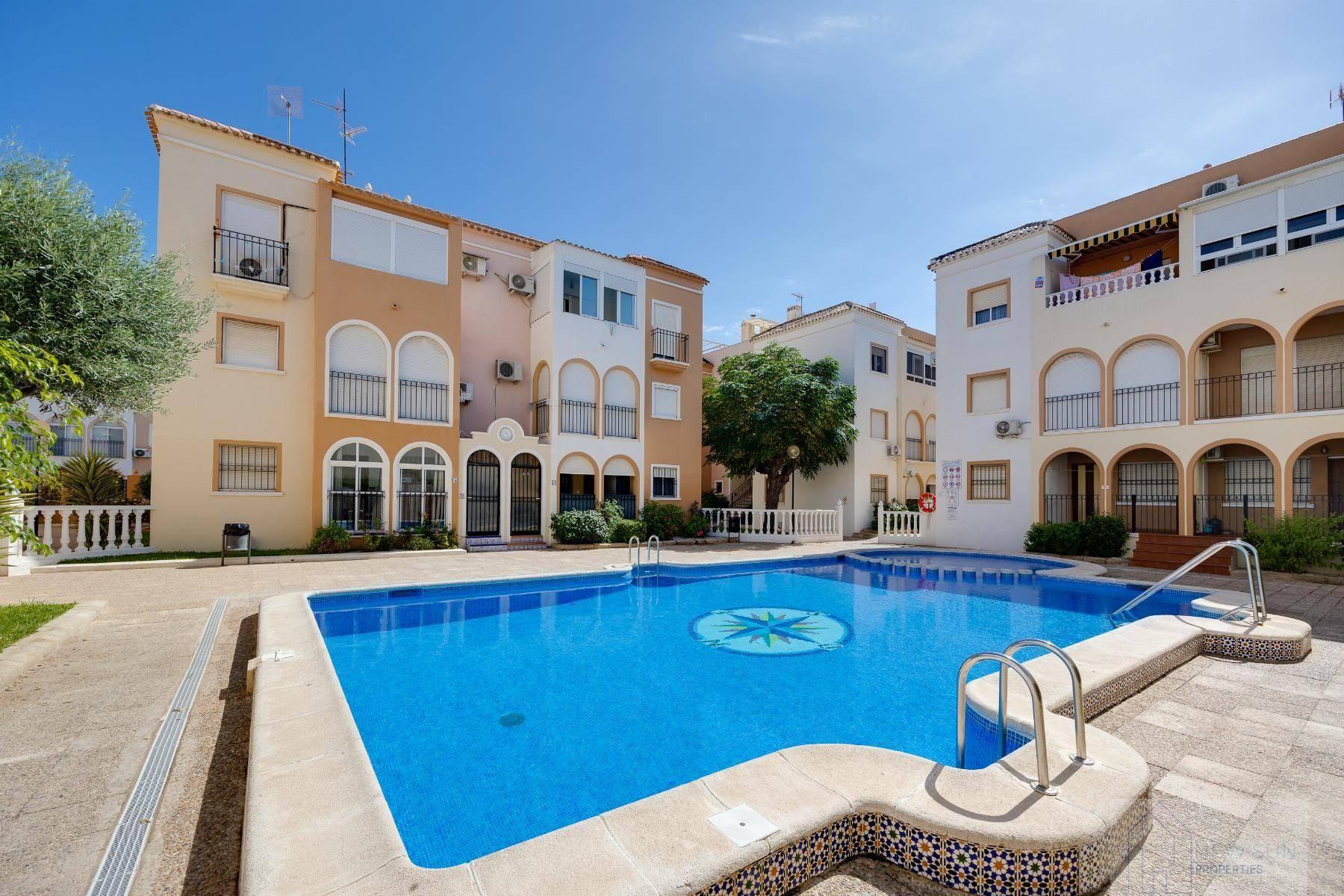 BUNGALOW  EN ALICANTE,TORREVIEJA