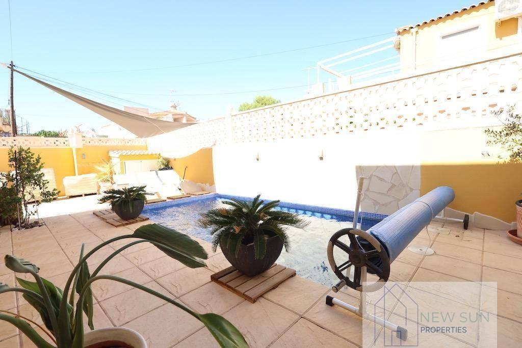 CASA  EN ALICANTE,ORIHUELA COSTA