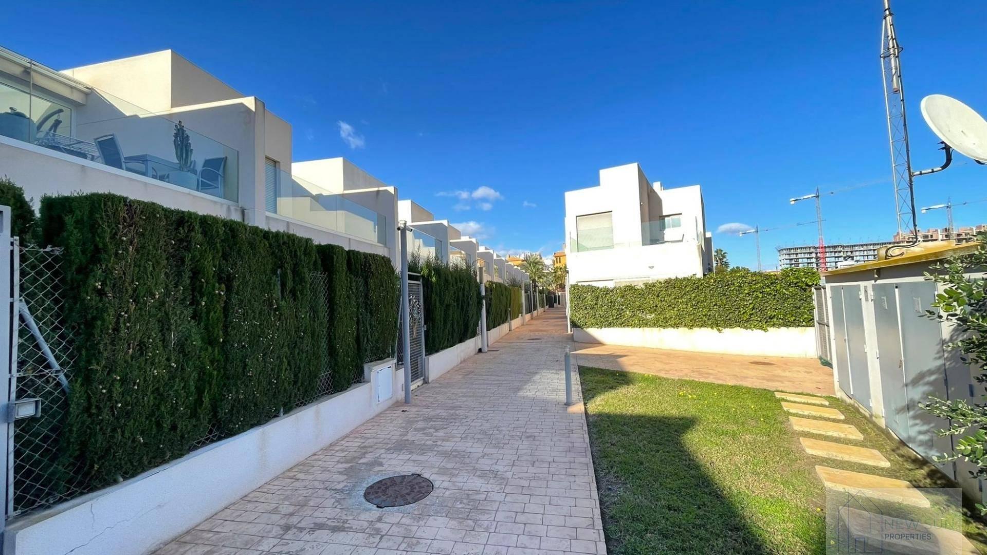 CASA  EN ALICANTE,TORREVIEJA