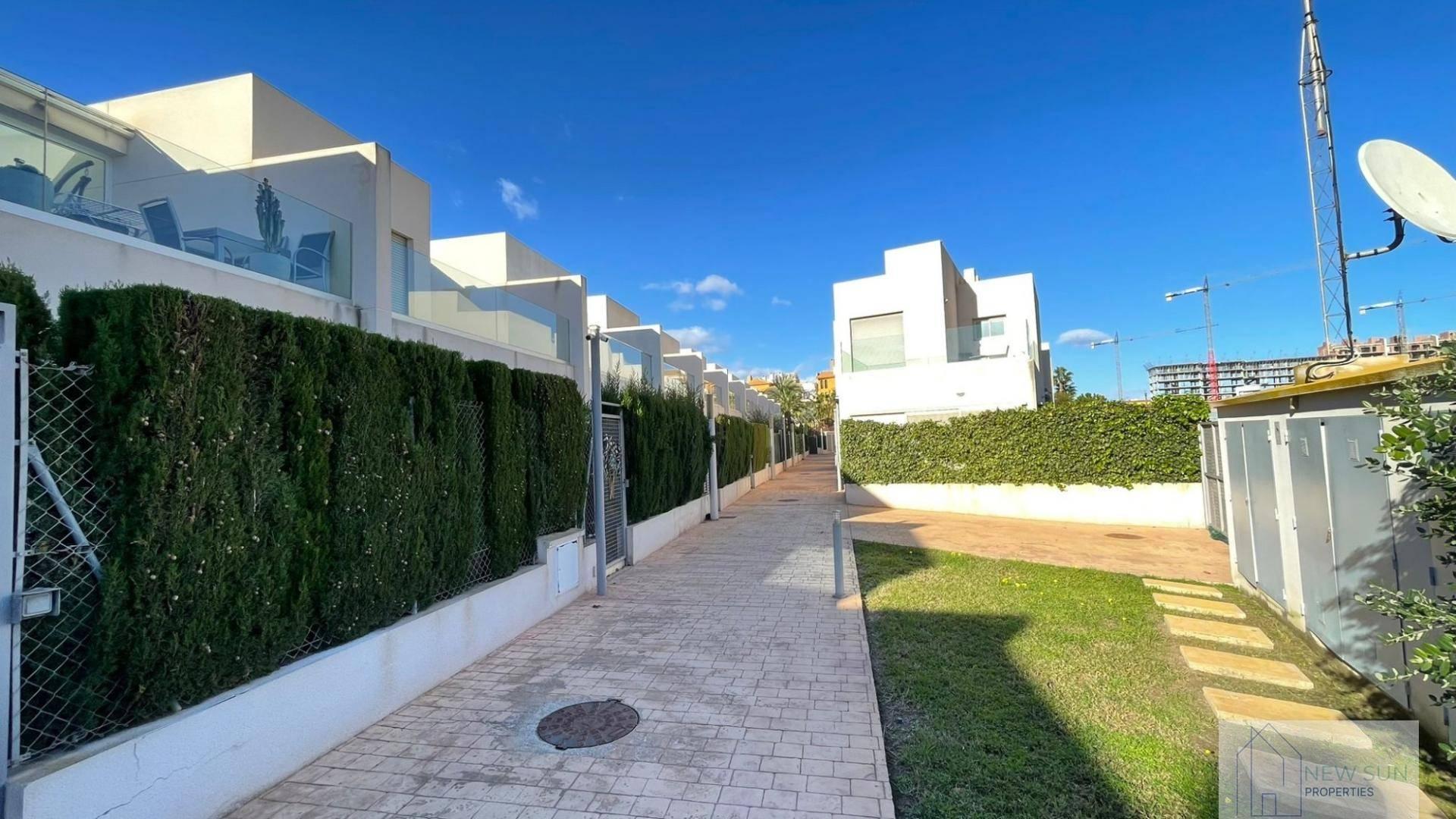 CASA  EN ALICANTE,TORREVIEJA