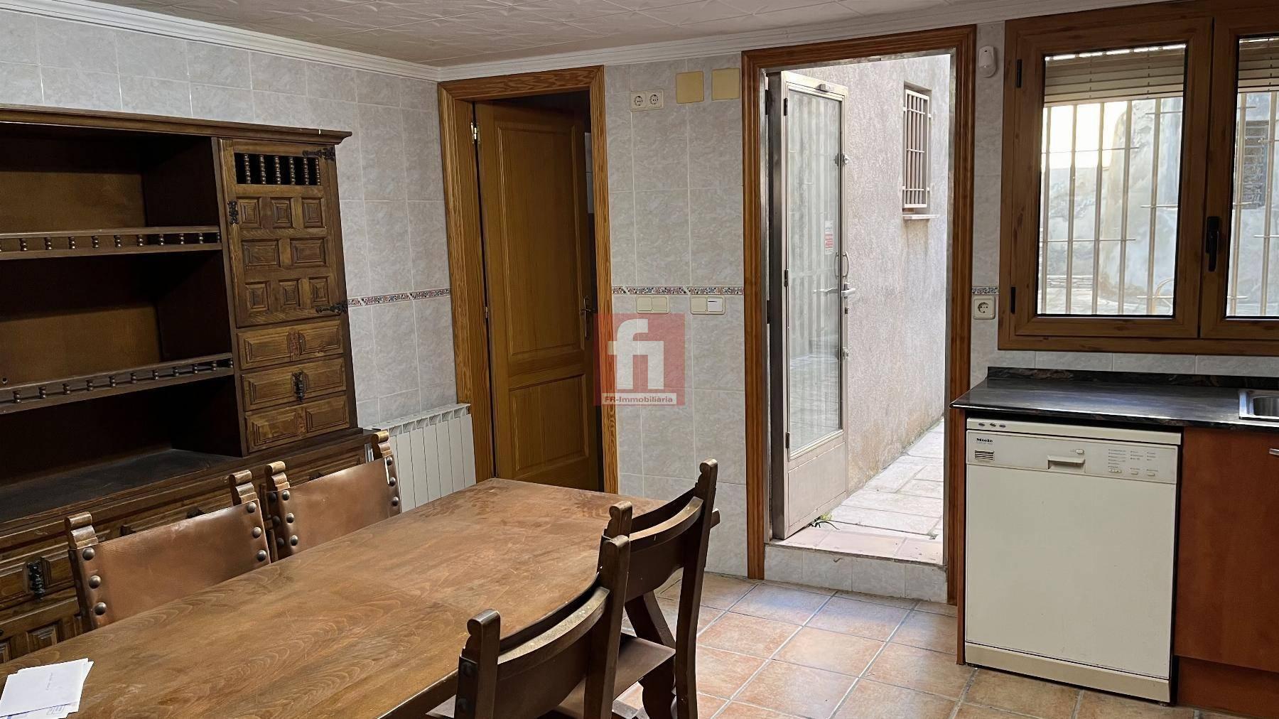 CASA  EN BARCELONA,CASTELLET I LA GORNAL