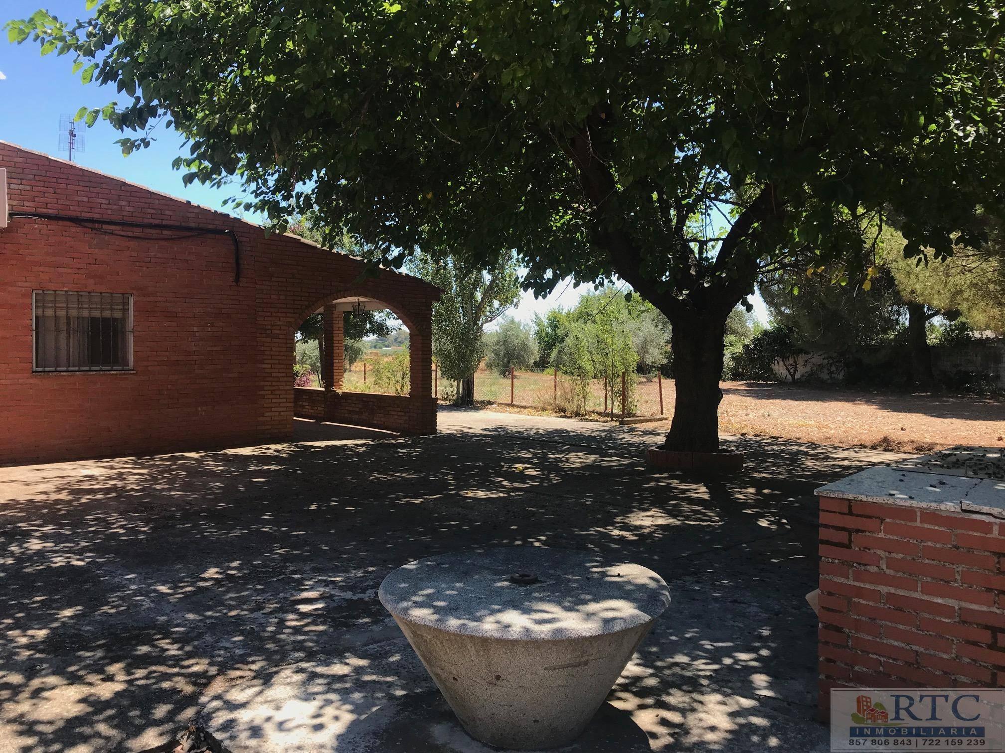 CASA  EN CóRDOBA,ALMODóVAR DEL RíO