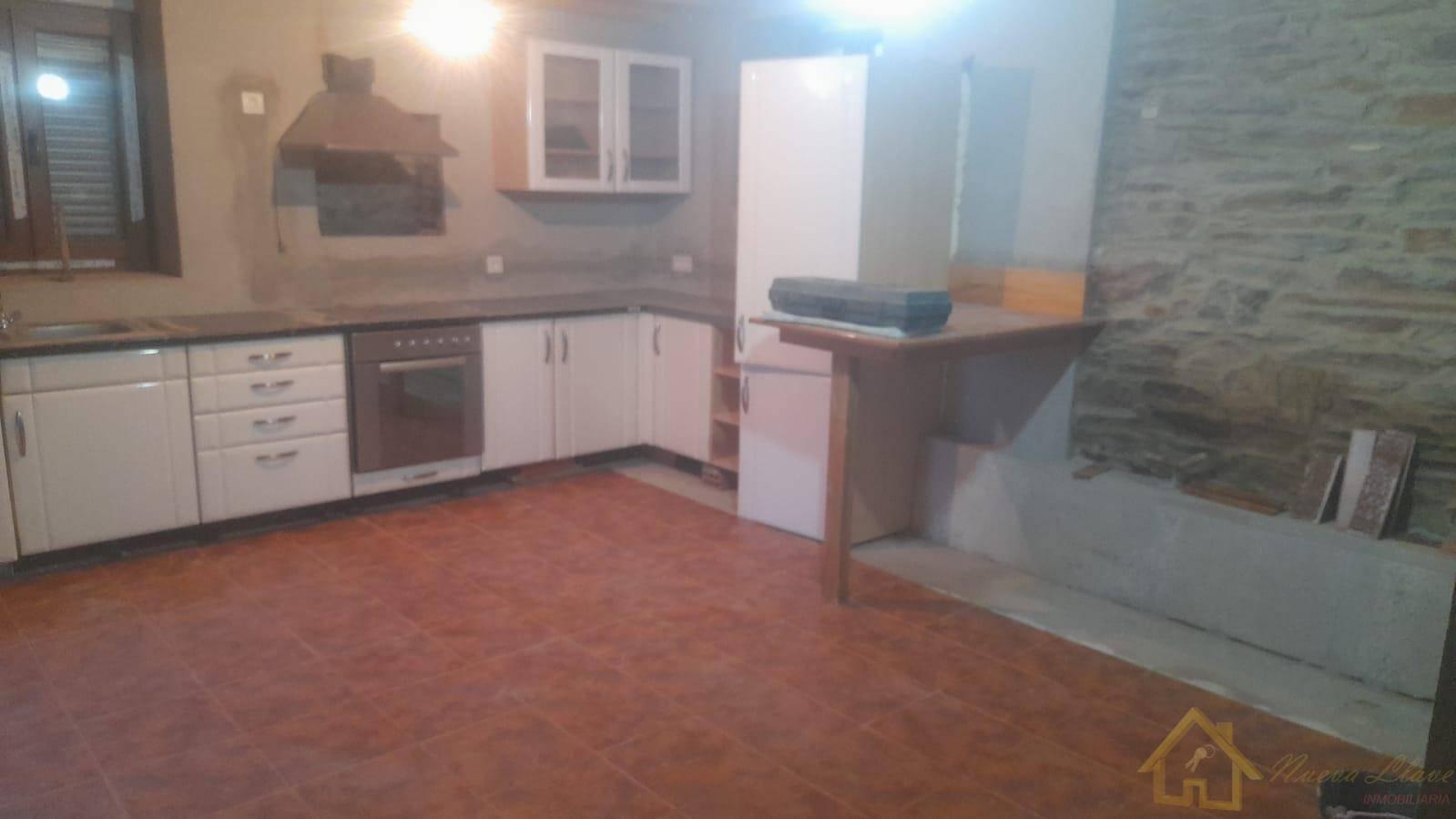 CASA  EN LUGO,GUNTíN