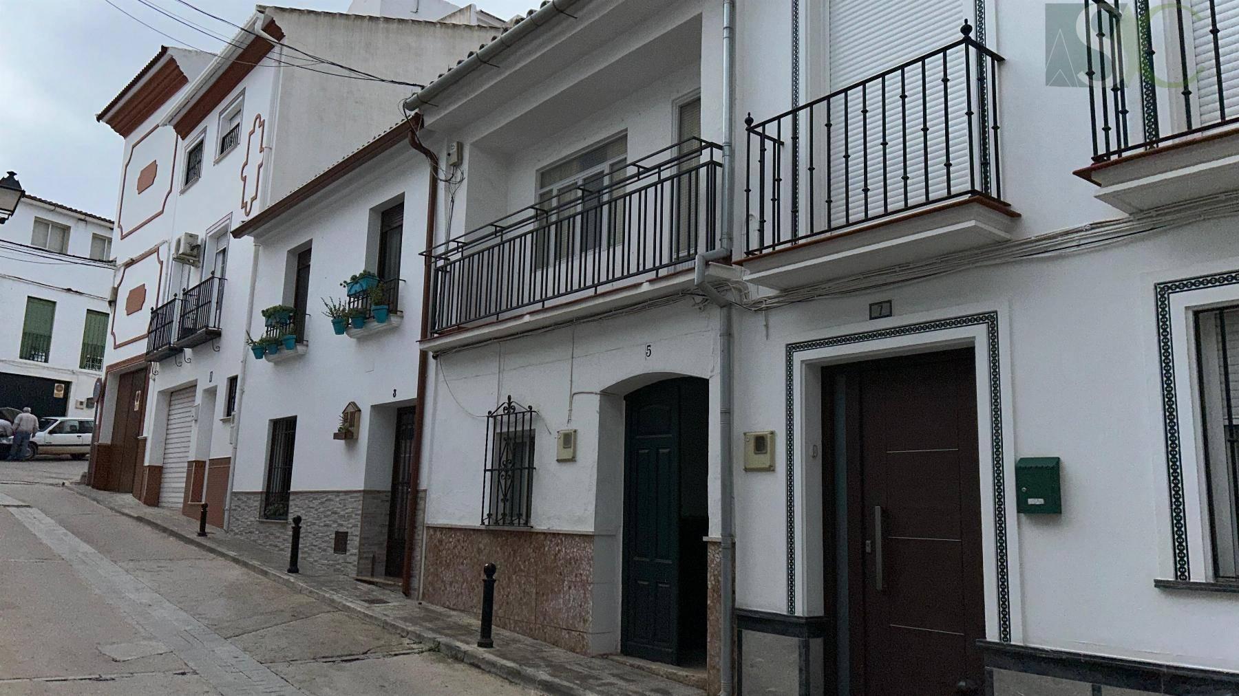 CASA UNIFAMILIAR EN MáLAGA,TEBA
