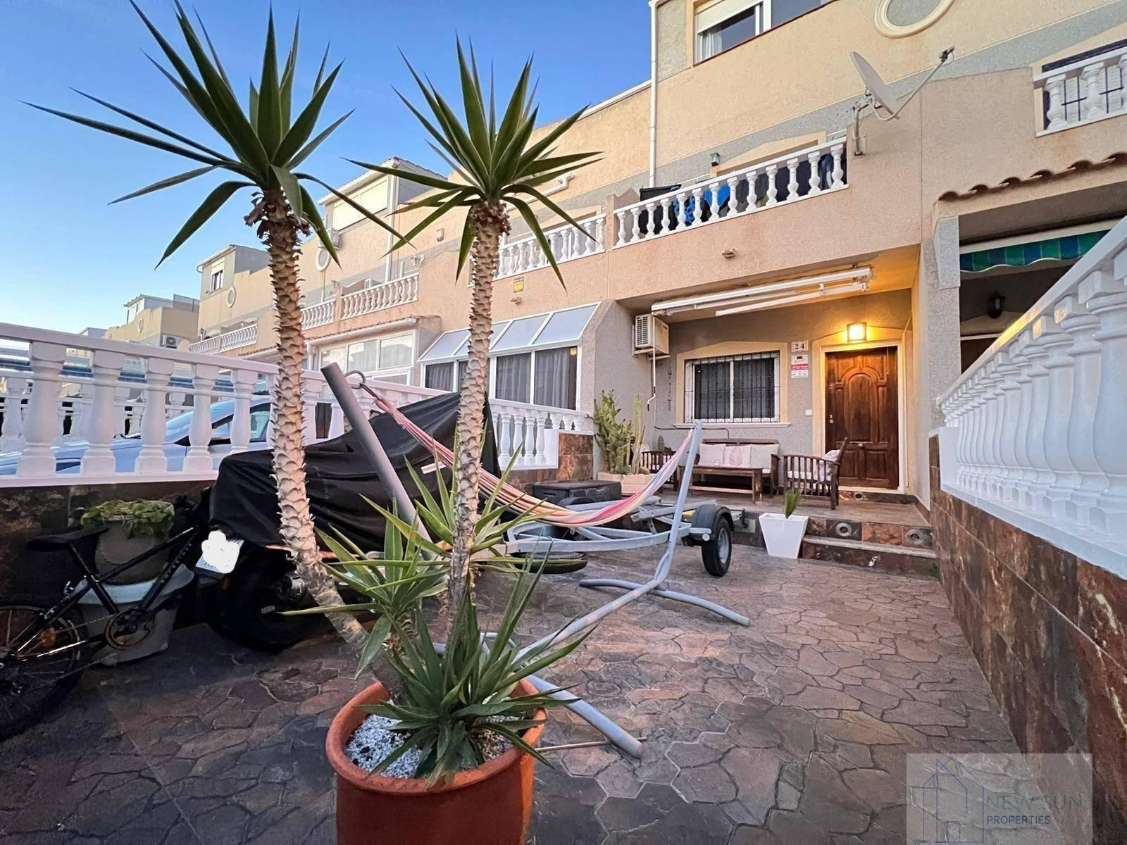 CHALET ADOSADO EN ALICANTE,ORIHUELA