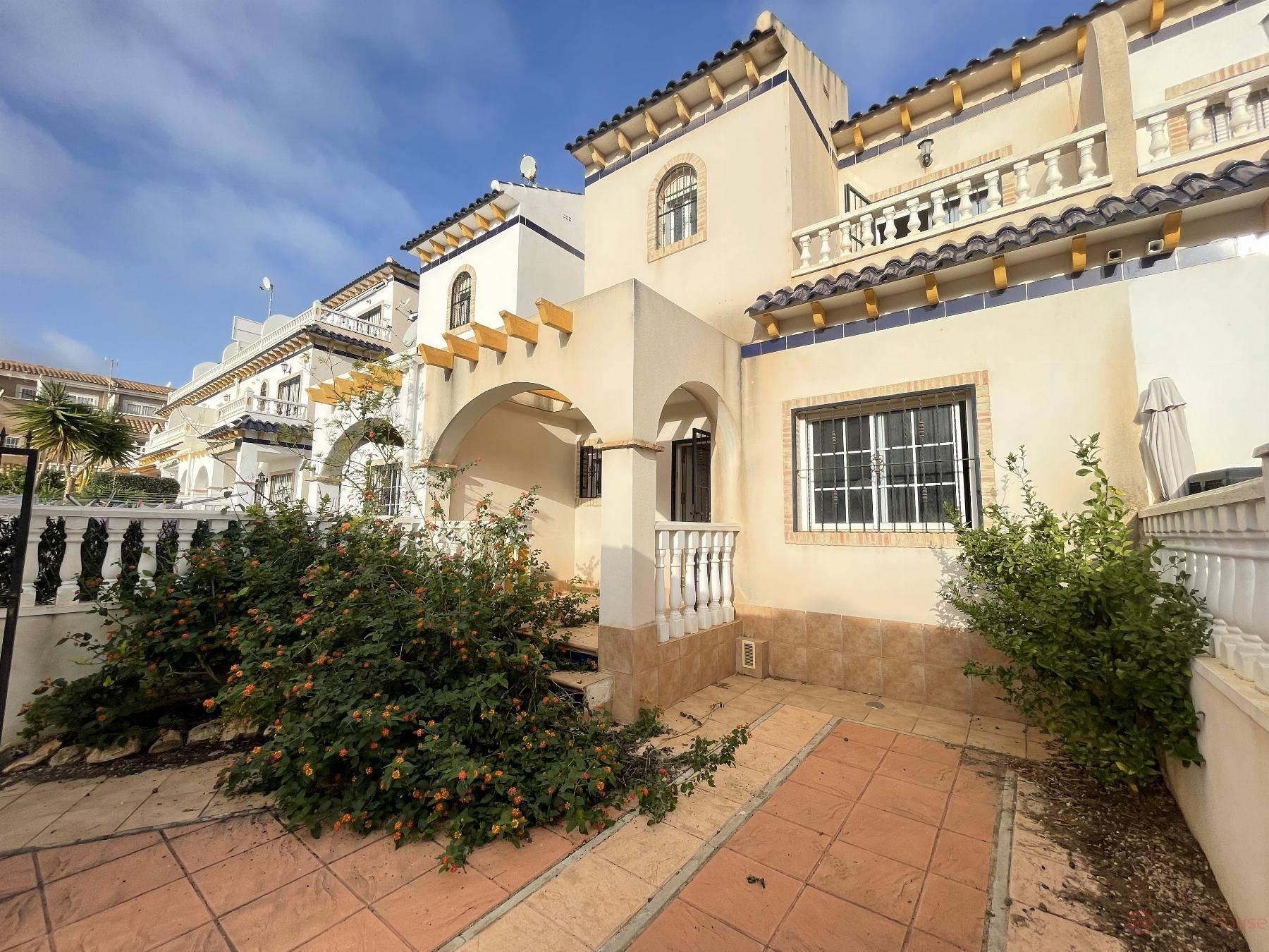 CHALET ADOSADO EN ALICANTE,ORIHUELA COSTA