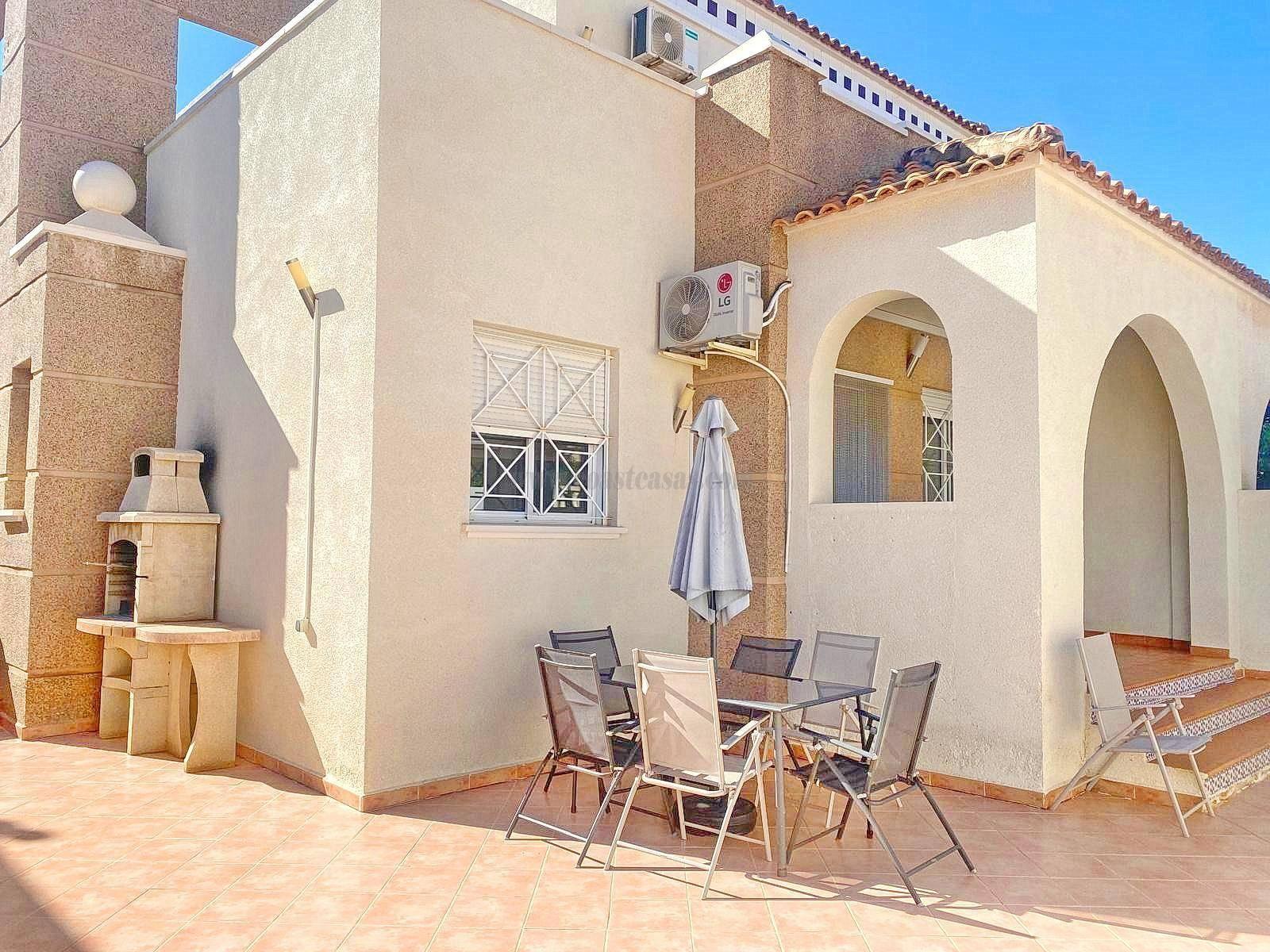 CHALET ADOSADO EN ALICANTE,TORREVIEJA