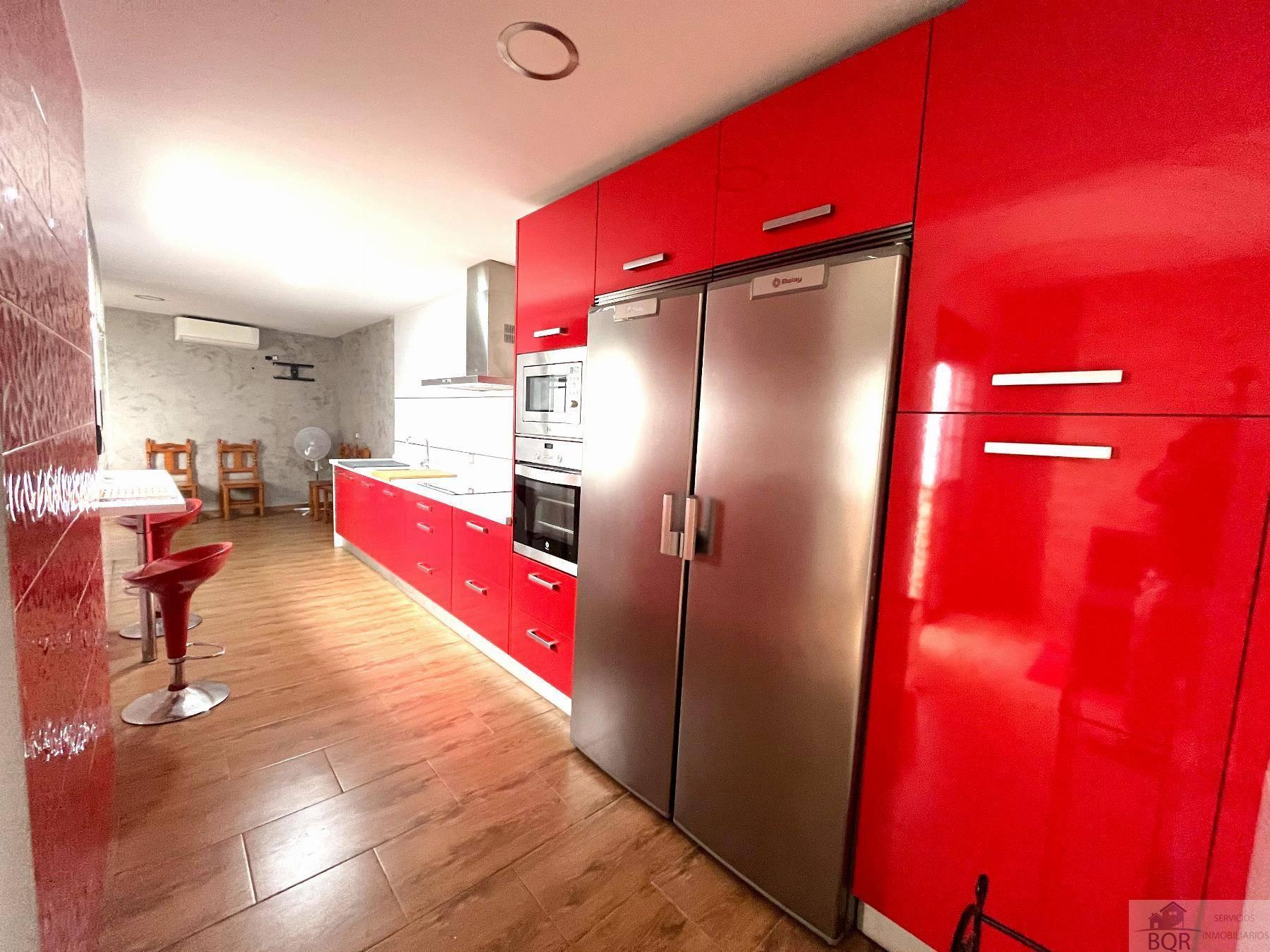 CHALET ADOSADO EN CáDIZ,JéDULA