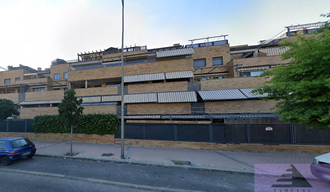 CHALET ADOSADO EN MADRID,PARLA