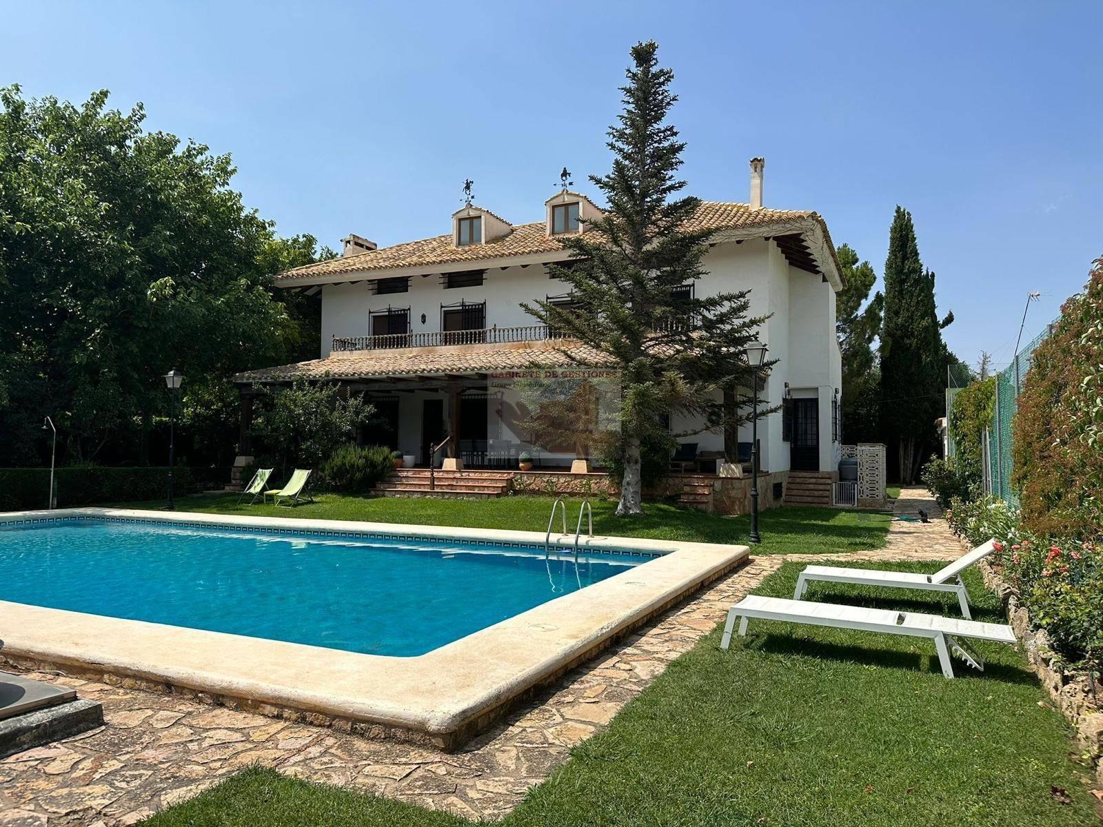 CHALET  EN ALBACETE,ALBACETE