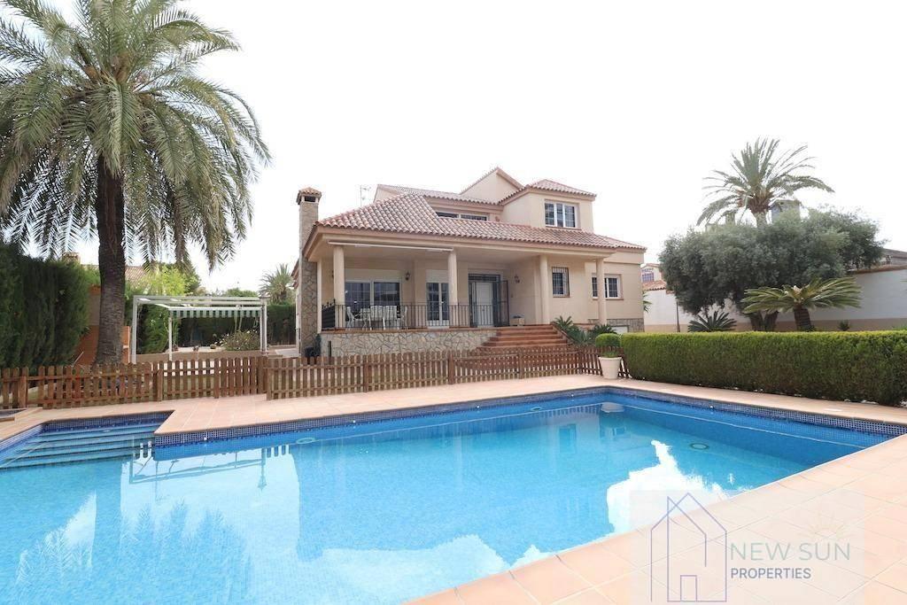 CHALET  EN ALICANTE,PILAR DE LA HORADADA