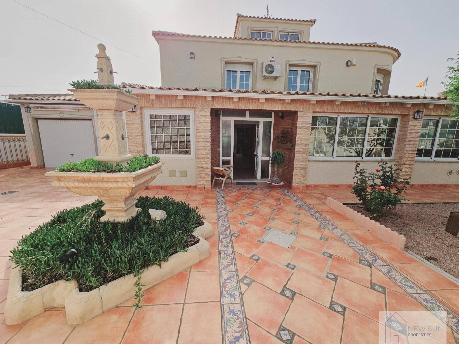 CHALET  EN ALICANTE,TORREVIEJA