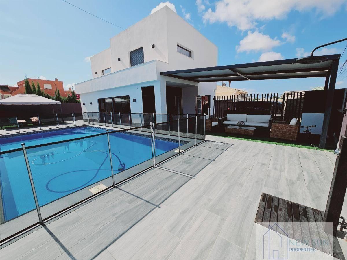 CHALET  EN ALICANTE,TORREVIEJA