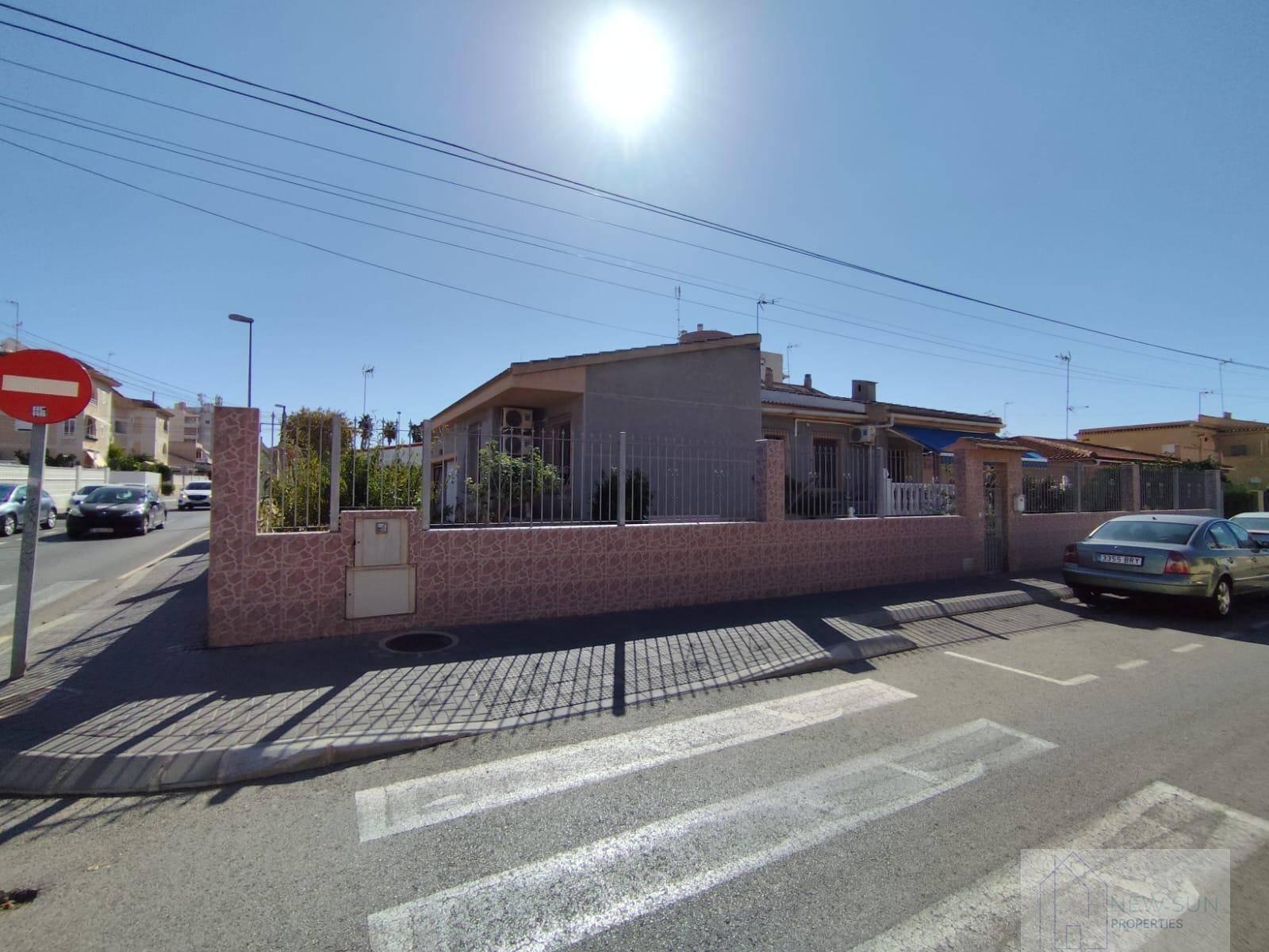 CHALET  EN ALICANTE,TORREVIEJA