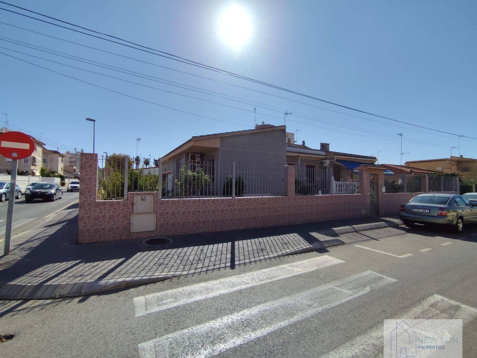 CHALET  EN ALICANTE,TORREVIEJA