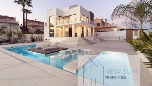 CHALET  EN ALICANTE,TORREVIEJA
