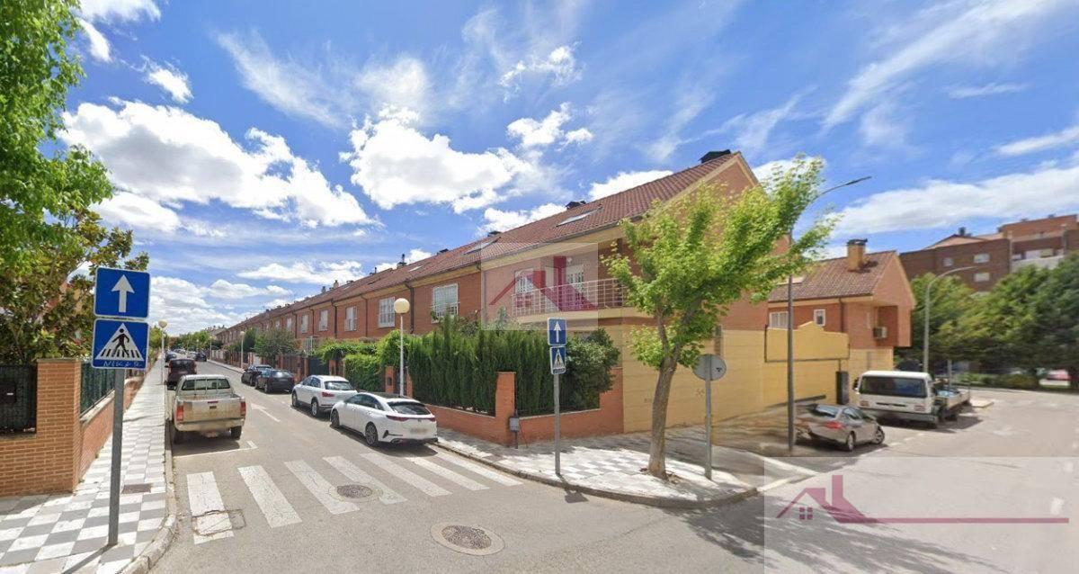 CHALET  EN CUENCA,CUENCA