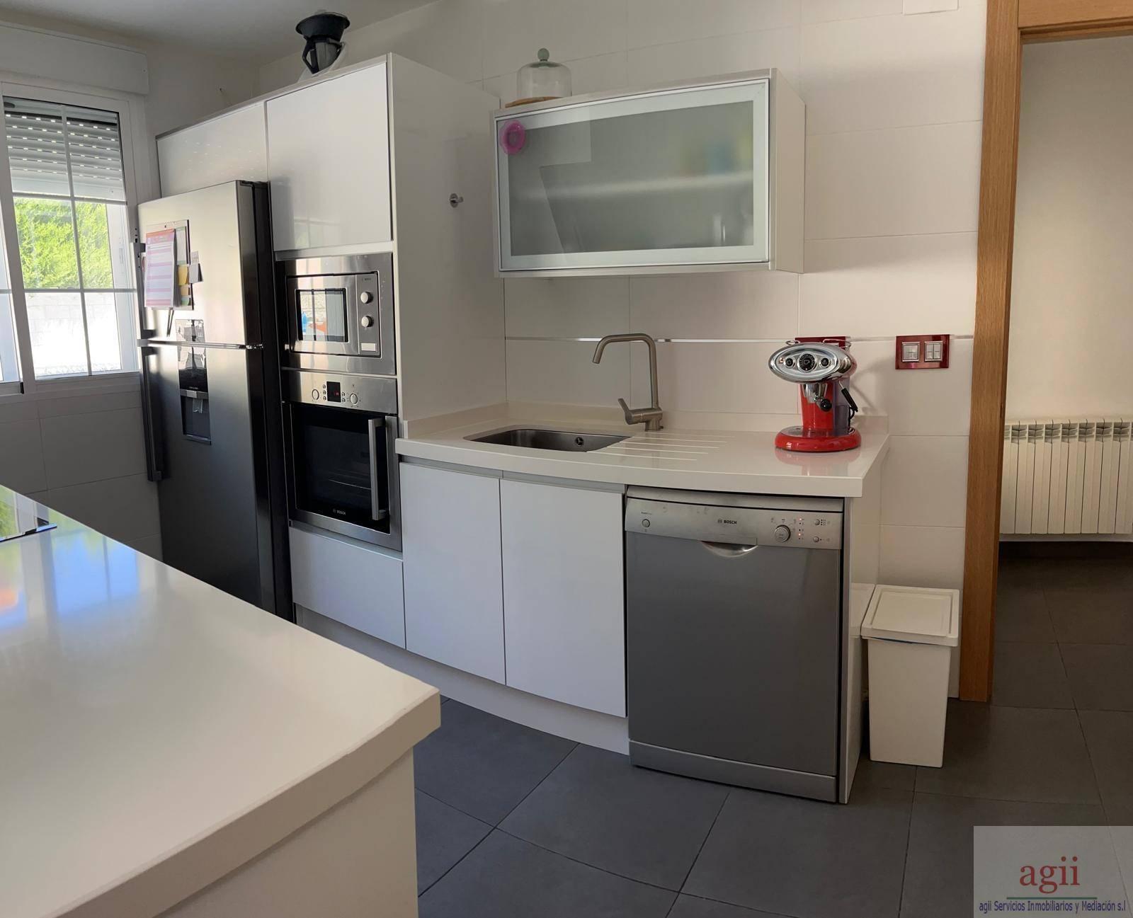 CHALET  EN GUADALAJARA,ALOVERA