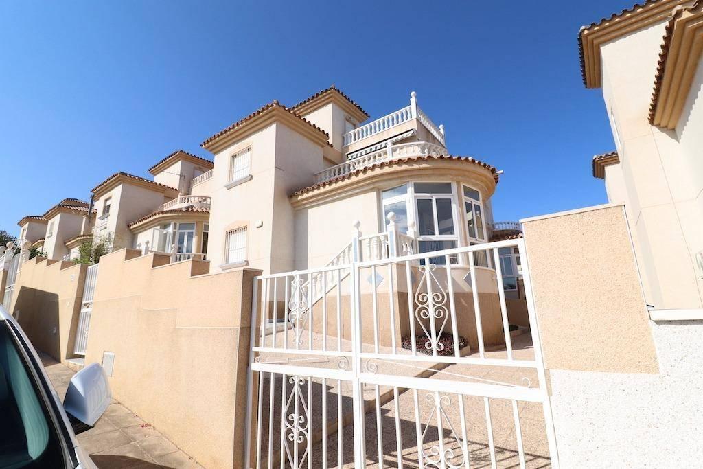 CHALET INDEPENDIENTE EN ALICANTE,ORIHUELA COSTA