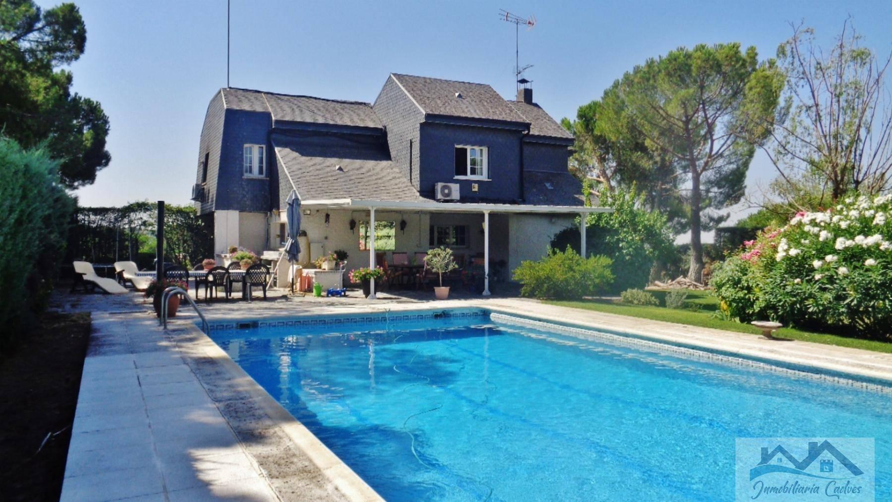 CHALET INDEPENDIENTE EN MADRID,BOADILLA DEL MONTE