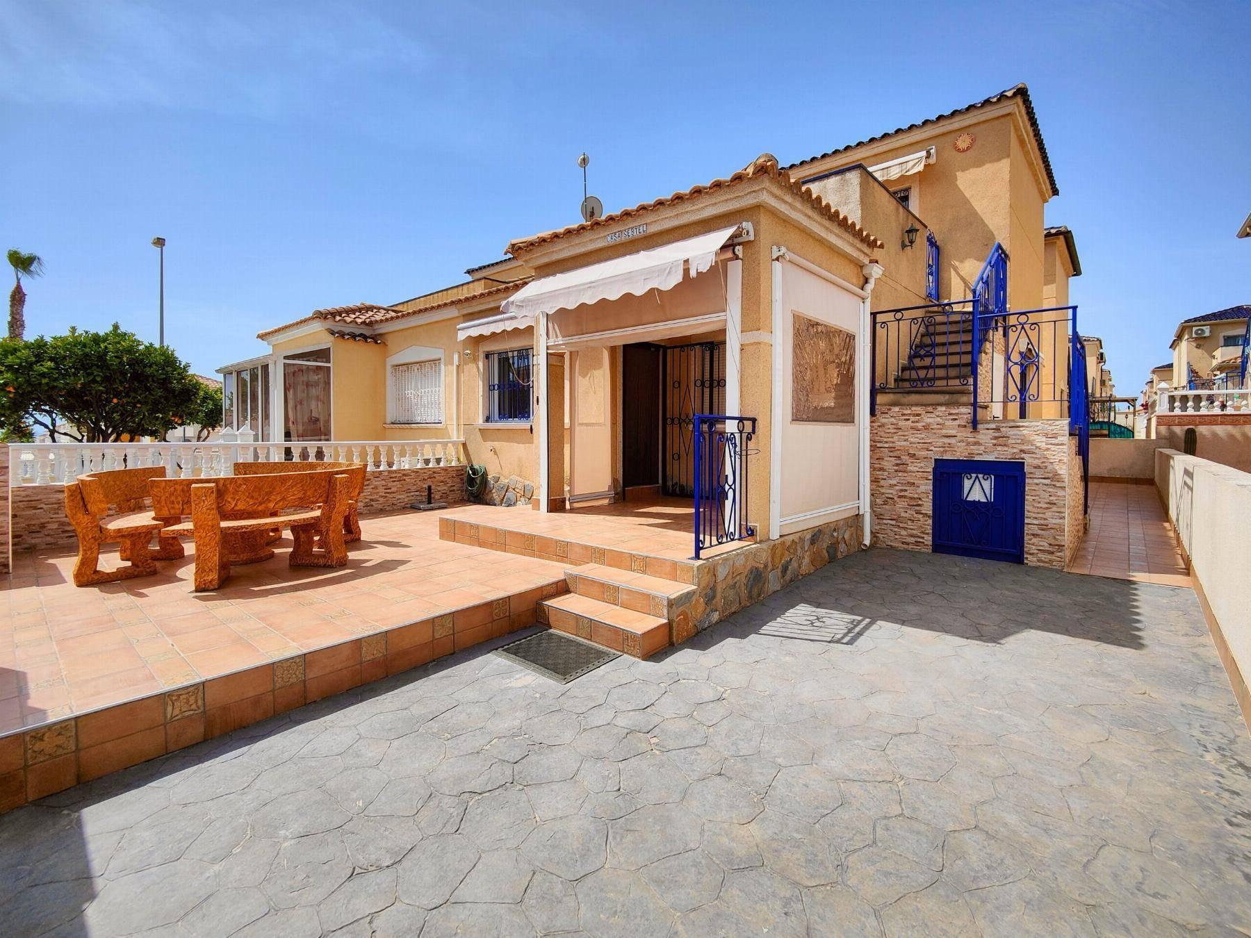 CHALET PAREADO EN ALICANTE,ORIHUELA COSTA