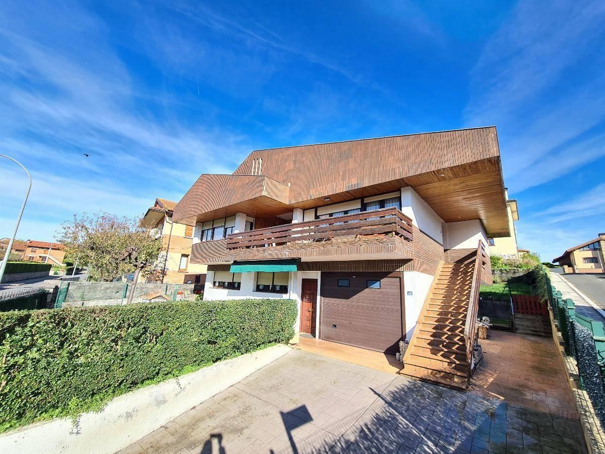 CHALET UNIFAMILIAR EN ÁLAVA,AMURRIO