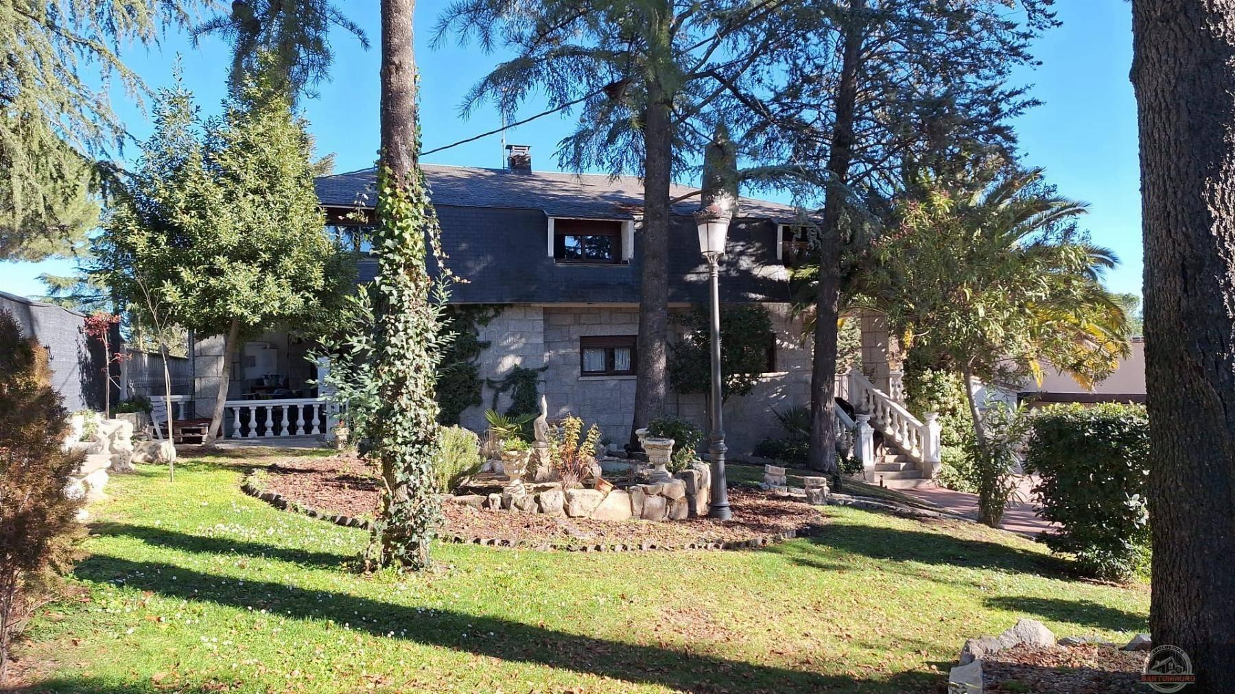 CHALET UNIFAMILIAR EN MADRID,COLMENAREJO