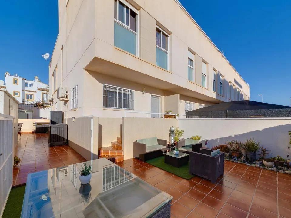 DúPLEX ADOSADO EN ALICANTE,ORIHUELA COSTA