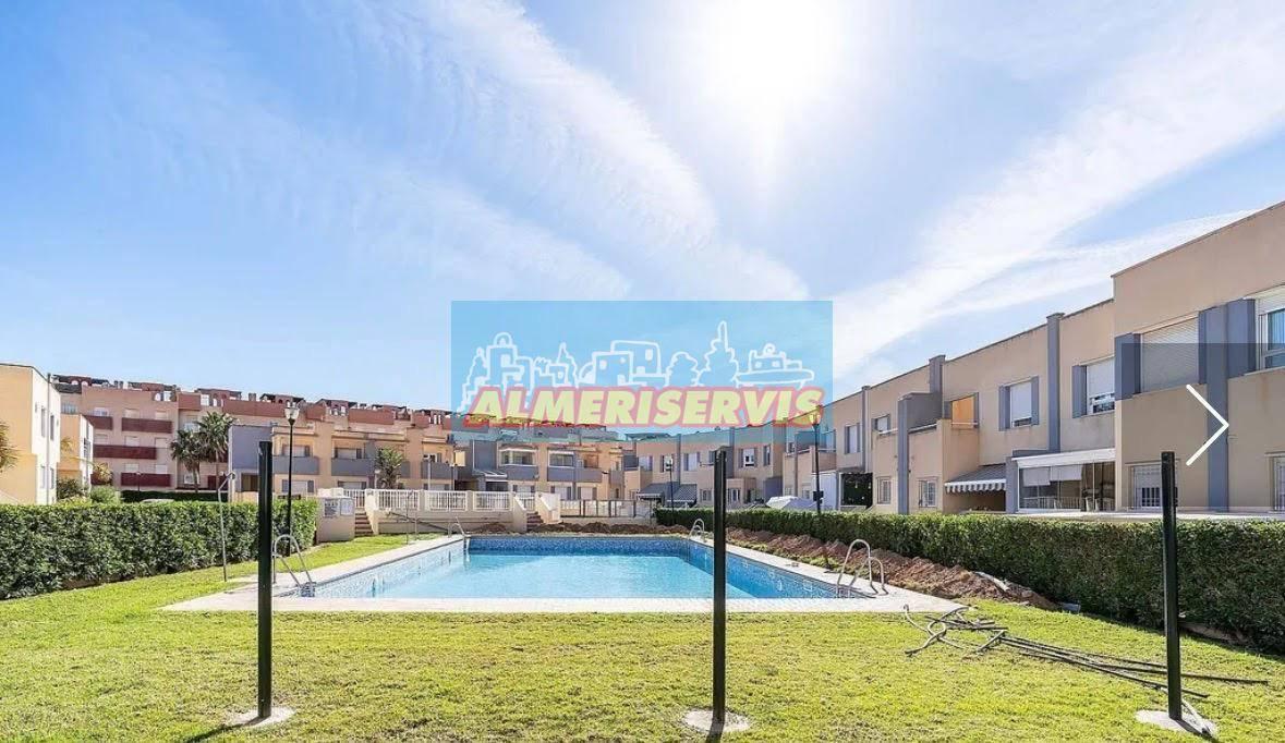 DúPLEX ADOSADO EN ALMERíA,ALMERIMAR