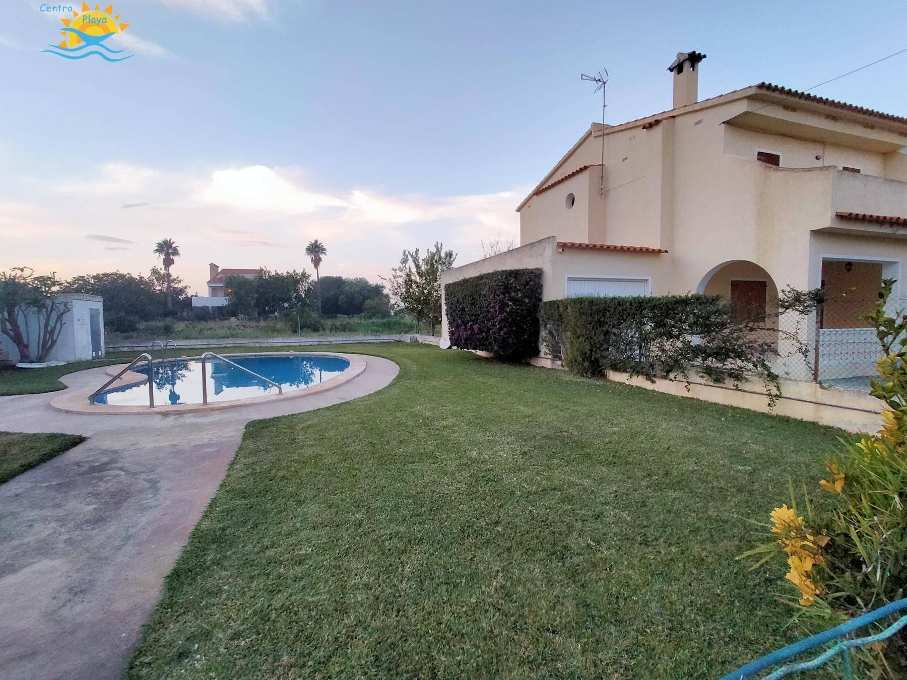 DúPLEX ADOSADO EN CASTELLóN,ALCOSSEBRE