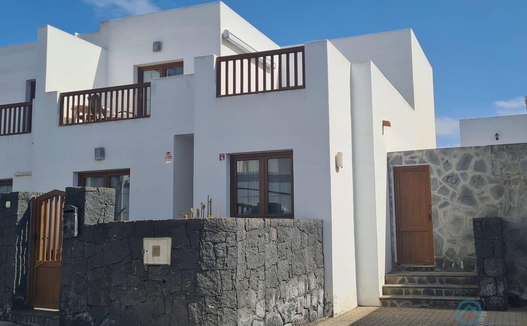 DúPLEX PAREADO EN LAS PALMAS,LANZAROTE