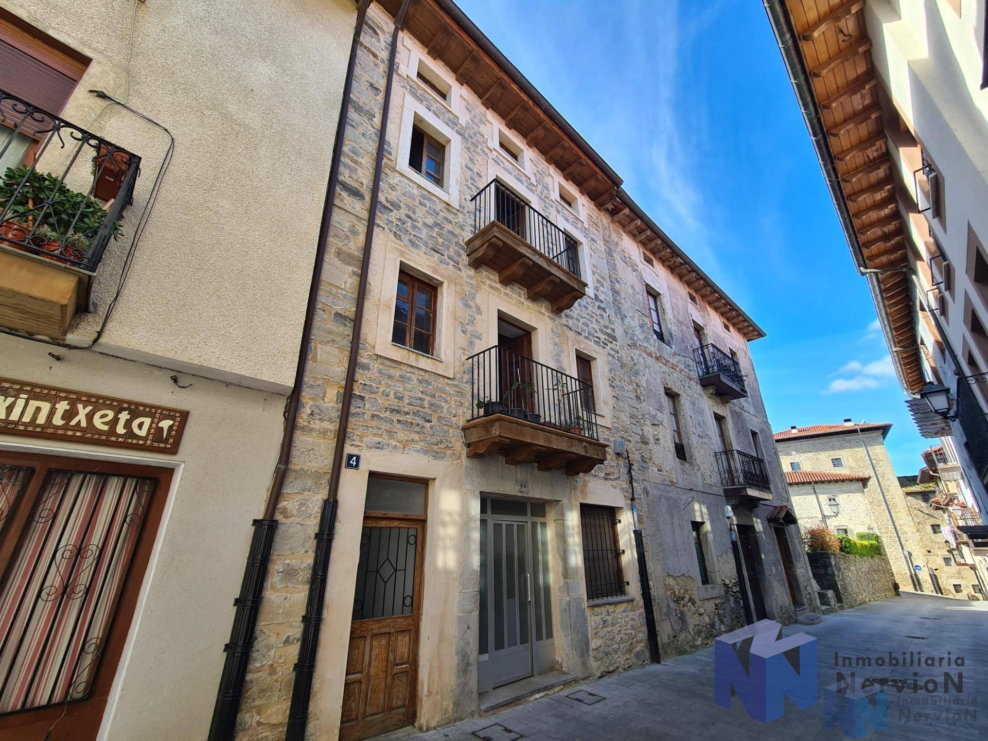 FINCA RUSTICA DE PUEBLO EN ÁLAVA,ARTZINIEGA
