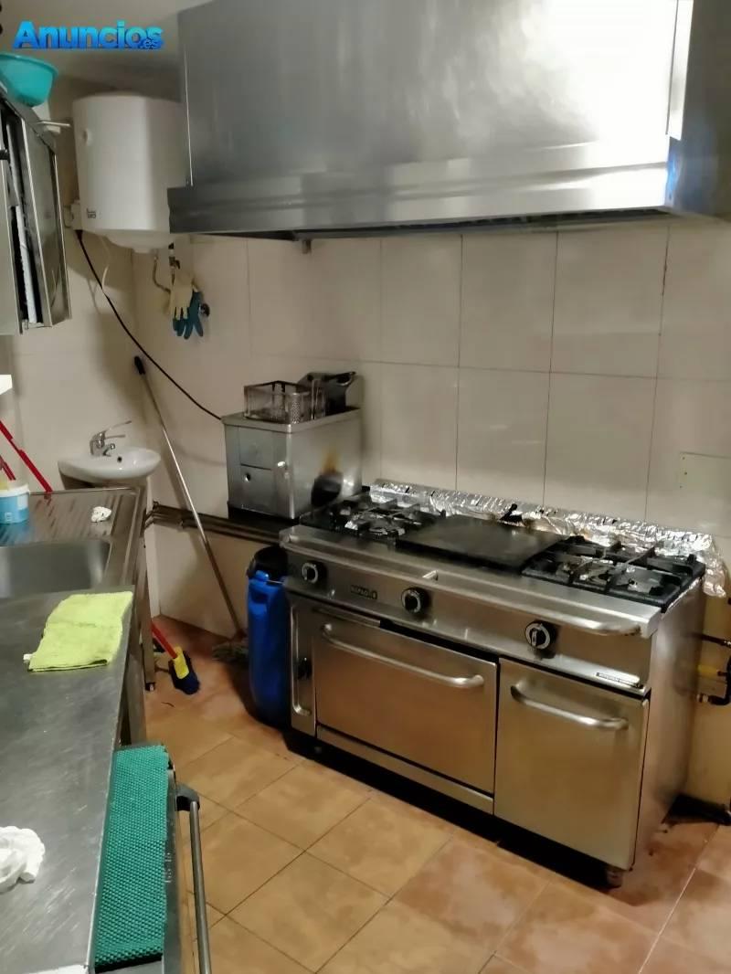 LOCAL DE 140 MTS REFORMADO PARA KEBAB-PIZZA