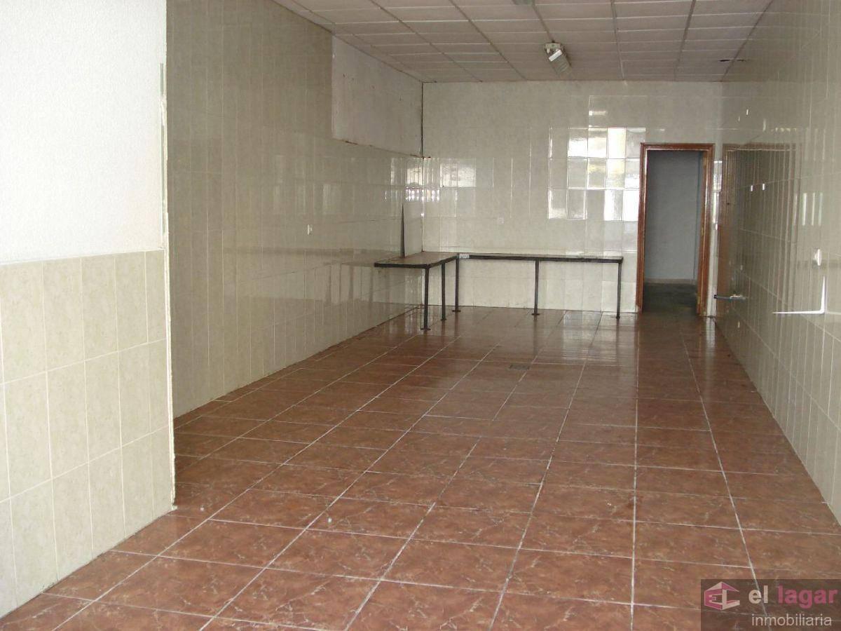 LOCAL  EN BADAJOZ,MONTIJO