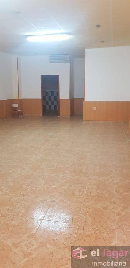 LOCAL  EN BADAJOZ,MONTIJO