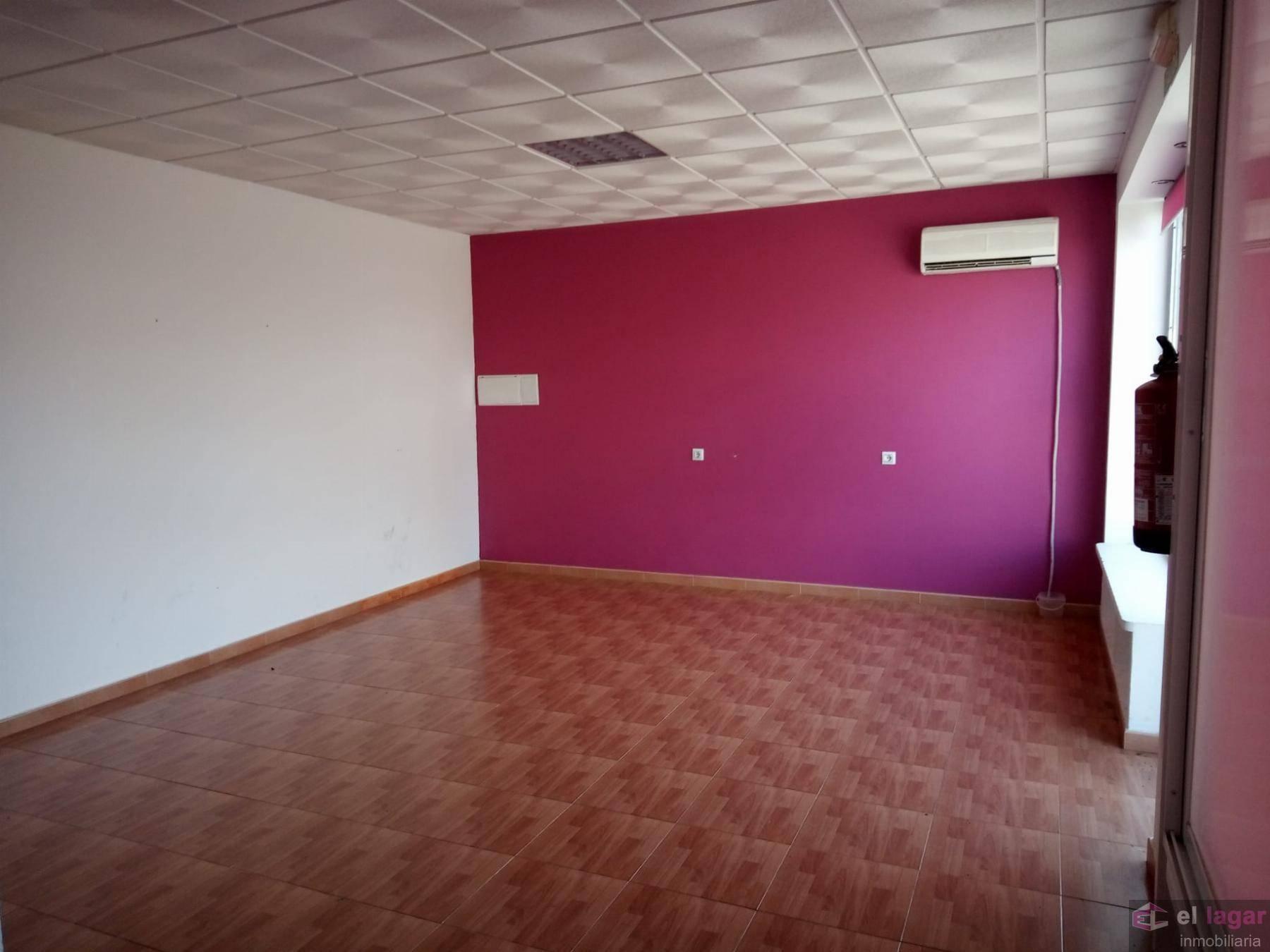 LOCAL  EN BADAJOZ,PUEBLA DE LA CALZADA
