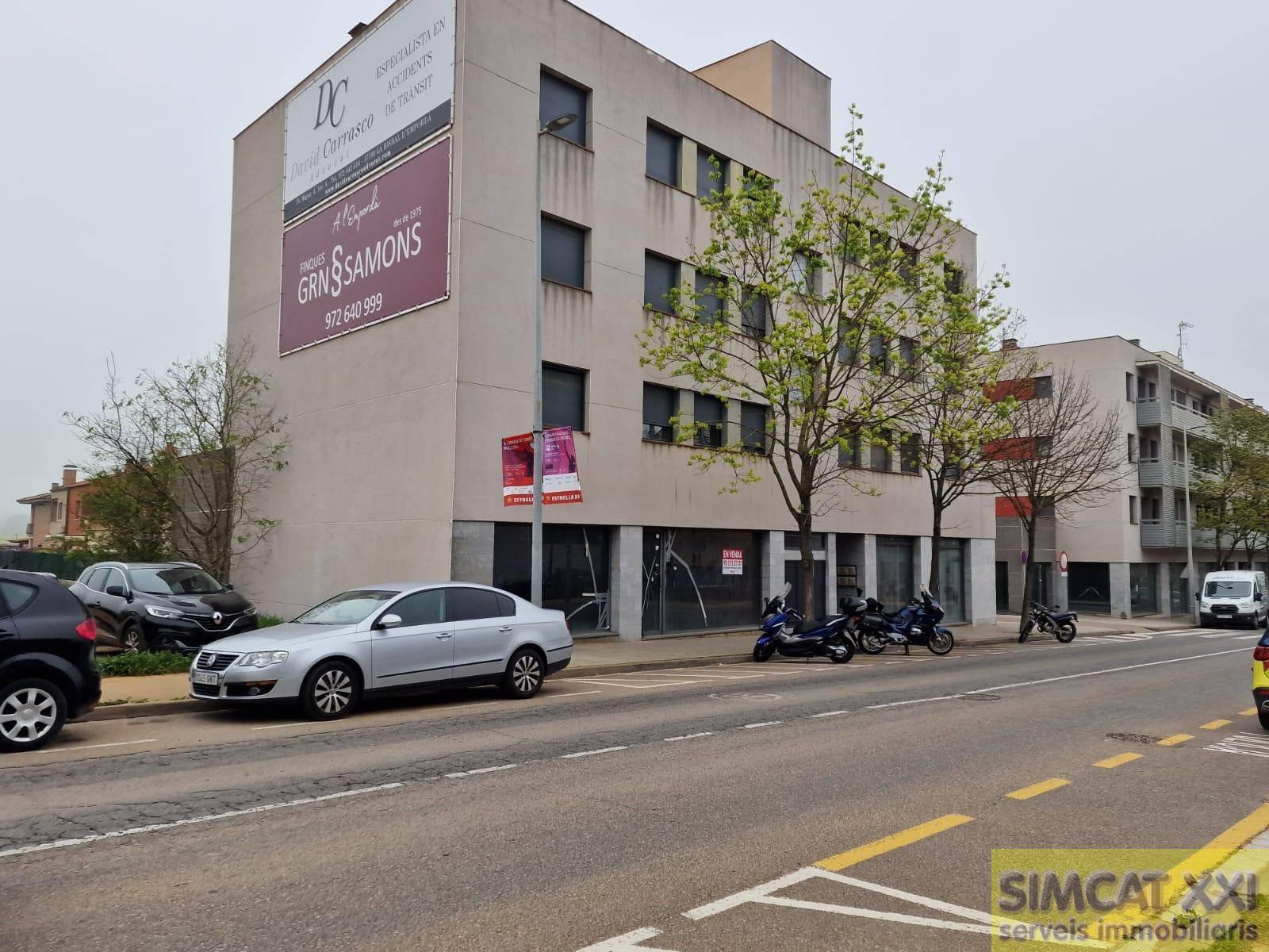 LOCAL  EN GIRONA,LA BISBAL DEMPORDà