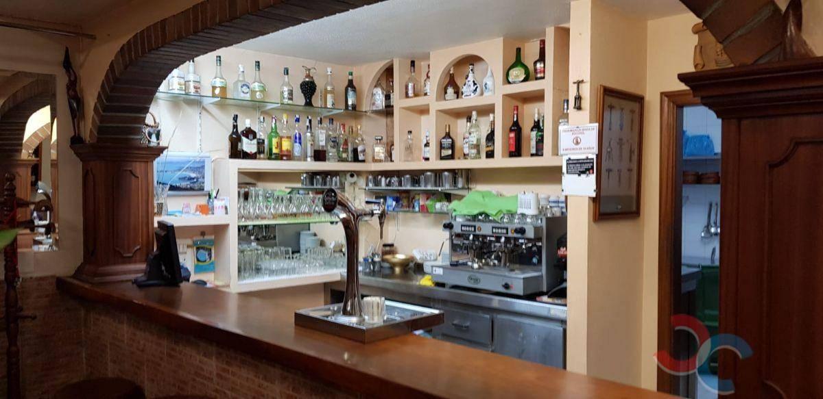 LOCAL  EN PONTEVEDRA,MARíN