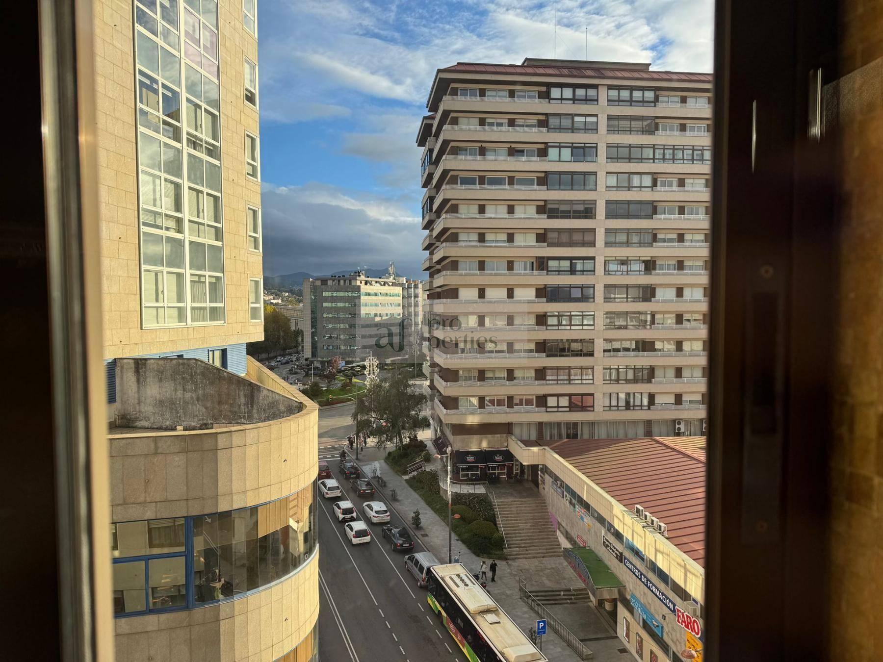 PISO ALTO EN PONTEVEDRA,VIGO