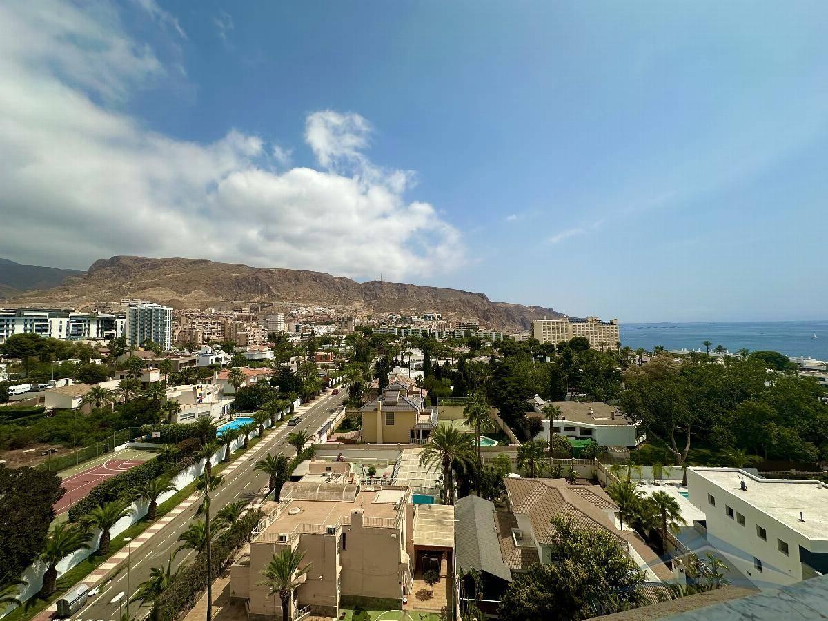 PISO  EN ALMERíA,AGUADULCE