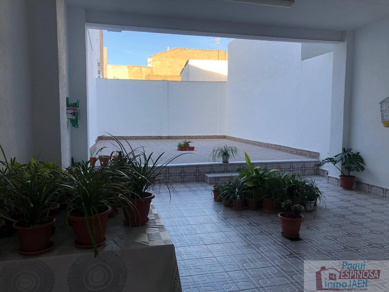 PLANTABAJA  EN JAéN,TORREDONJIMENO
