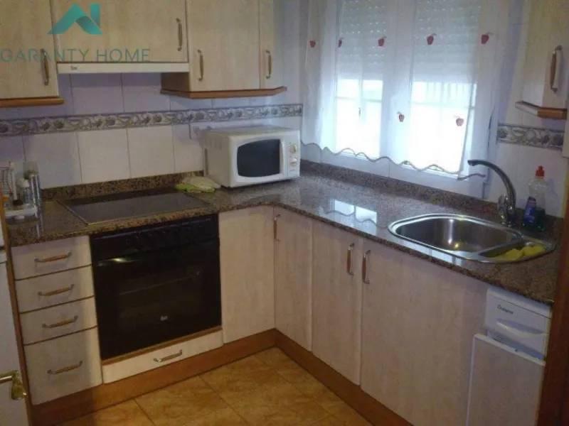 SE VENDE PISO EN BáRCENA DE CICERO